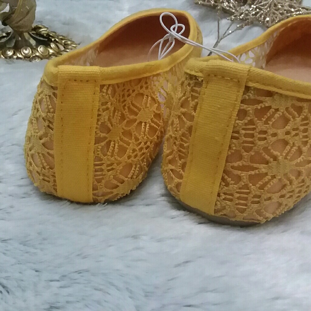 💚RESERVED💚EMBROIDERED BALLET FLATS Sz 8 & 9 - Picture 4 of 5